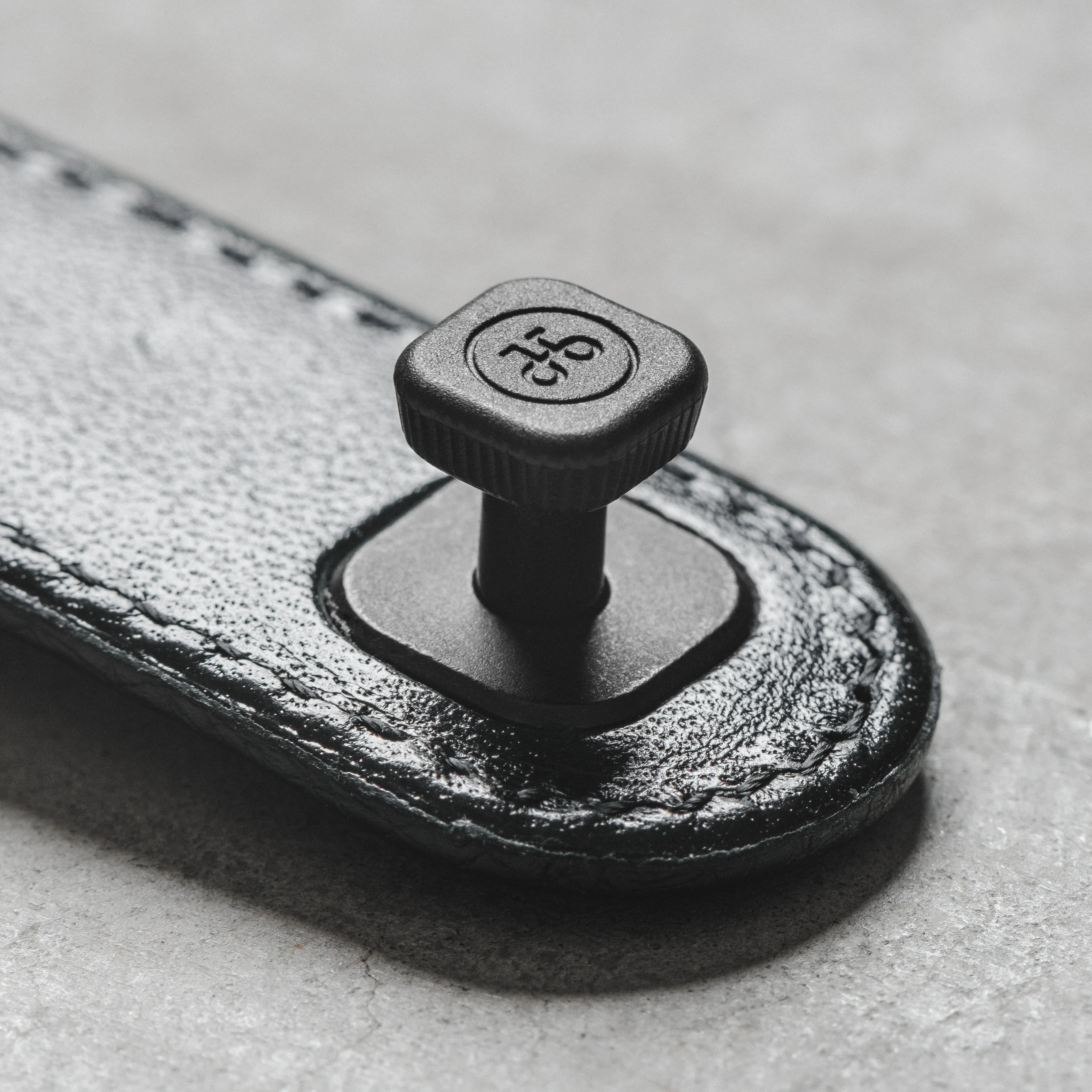 Black Pebble Leather Key Organiser