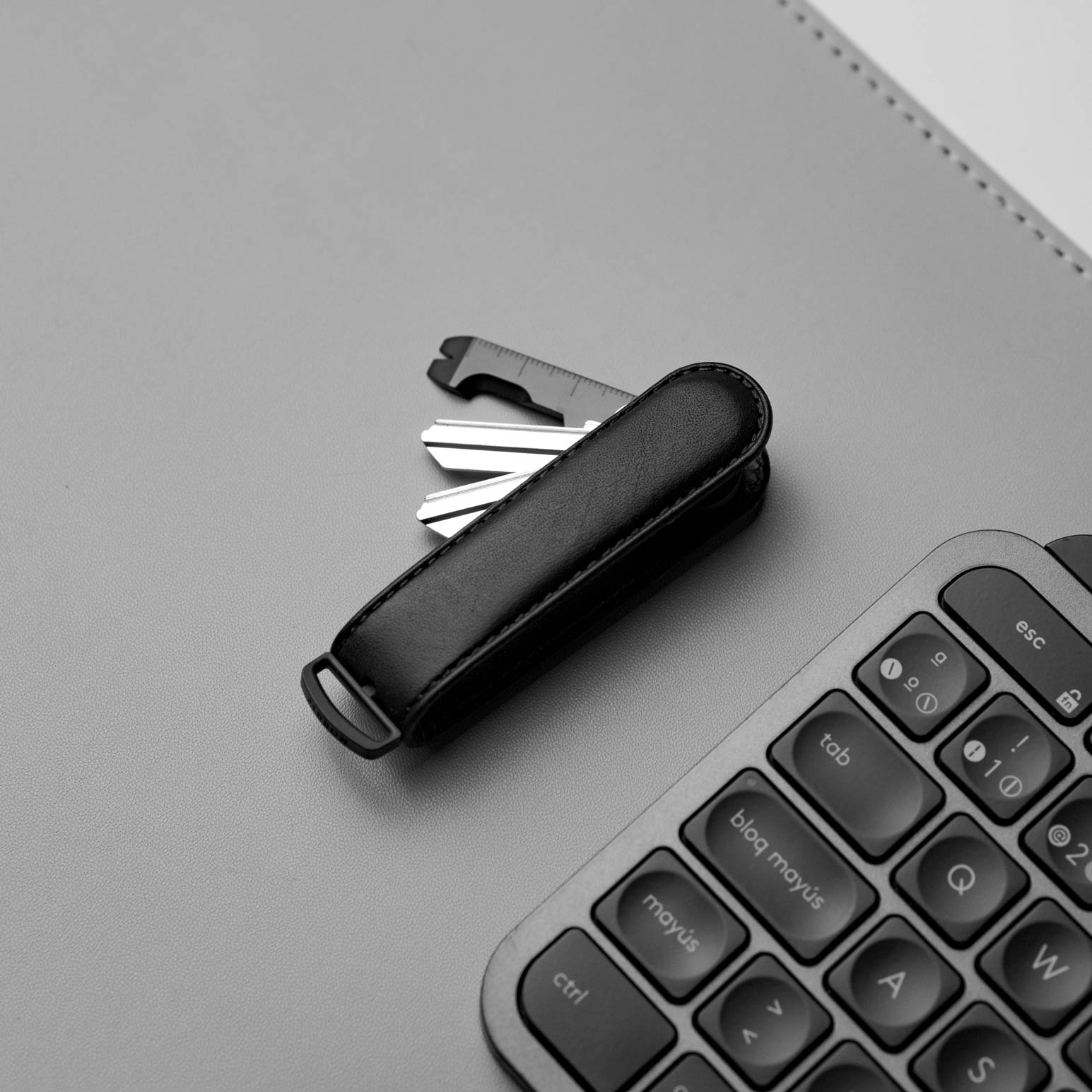 All Black Multi-Tool Ultra