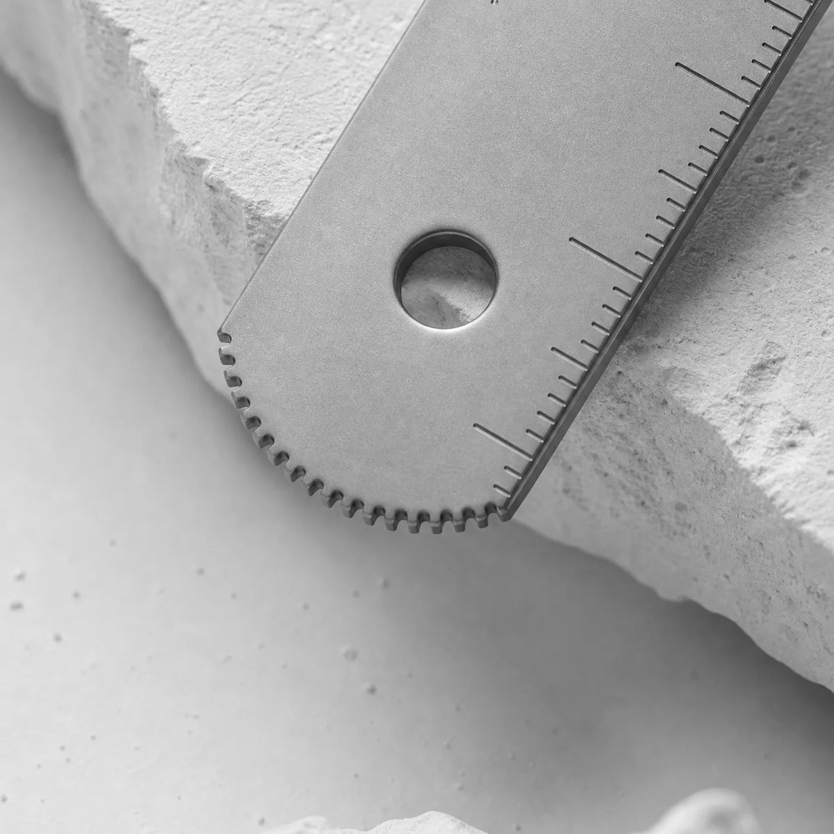 Quick-Flick Multi-Tool Titanium